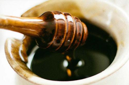 Гречишный мед. Гречишный мёд: полезные свойства и противопоказания