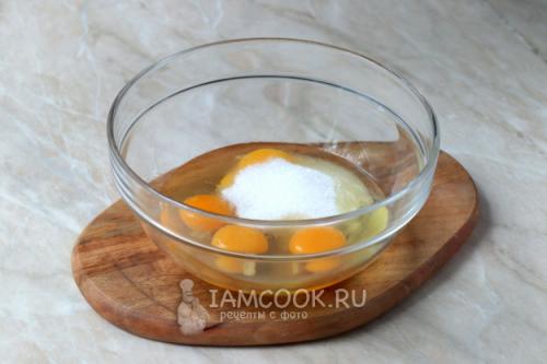 Как карамелизировать яблоки на сковороде для пирога. Шарлотка с карамелизированными яблоками 05 Как карамелизировать яблоки на сковороде для пирога. Шарлотка с карамелизированными яблоками 05