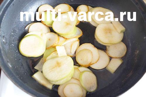 Пирог с карамелизированными яблоками в мультиварке. Рассыпчатый пирог с карамелизированными грушами и яблоками в мультиварке 04