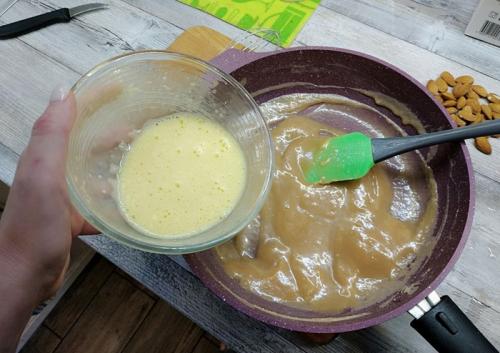 Как карамелизировать яблоки для пирога. Яблоки в карамели - но теперь в виде пирога