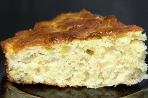 Шарлотка с карамелизированными яблоками на сковороде. 12 быстрых рецептов шарлотки на сковороде