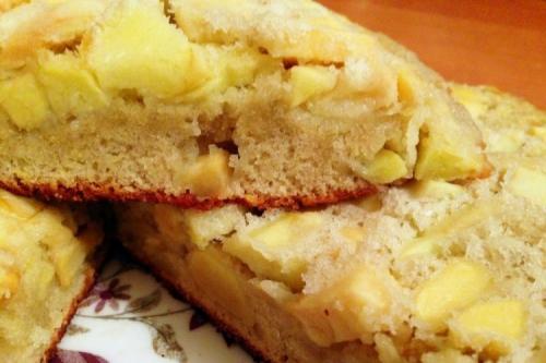 Шарлотка с карамелизированными яблоками на сковороде. 12 быстрых рецептов шарлотки на сковороде