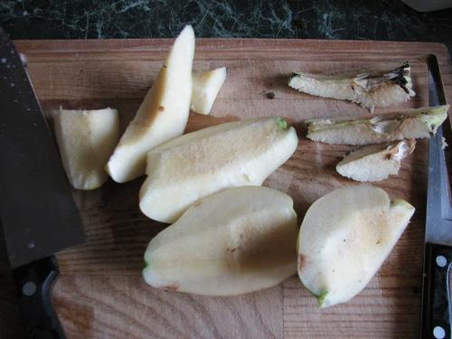 Как высушить айву в духовке. Какая благодарная работа - сушить айву для чая и компота