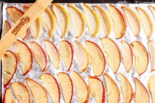 Сушеные воздушные яблоки рецепт. Сушеные яблоки в духовке