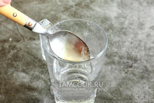 Яблоки в карамели на палочке 14