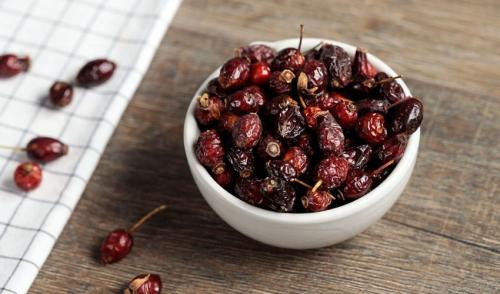 Как хранить свежий шиповник перед сушкой. Сушеный шиповник