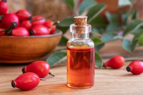 Пошаговое руководство по использованию шиповникового масла для ухода за кожей 05 Пошаговое руководство по использованию шиповникового масла для ухода за кожей 05