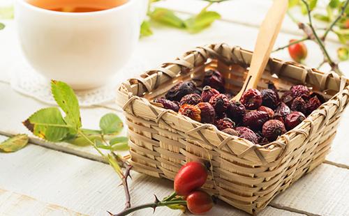 Можно ли использовать шиповниковое масло при беременности. Показания и противопоказания, побочные эффекты шиповника