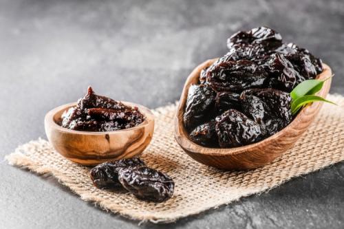 Какие ингредиенты нужно добавить в сливы для приготовления чернослива. 12 отличных рецептов чернослива на зиму