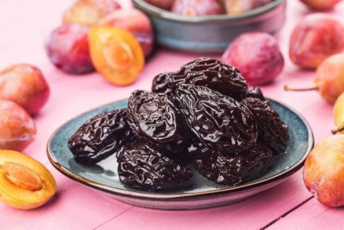 Какие ингредиенты нужно добавить в сливы для приготовления чернослива. 12 отличных рецептов чернослива на зиму