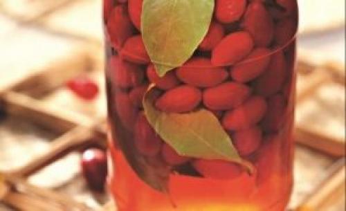 Как кизил влияет на работу сердечно-сосудистой системы. Кизил повышает или понижает давление?