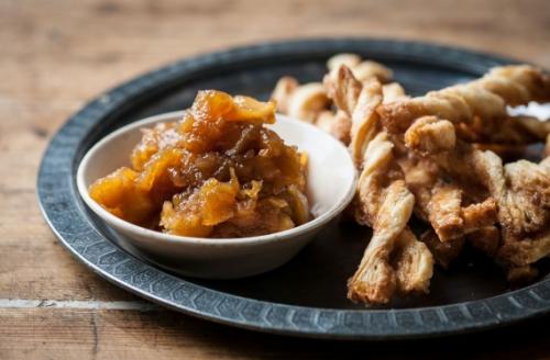 Можно ли заменить виноград на другие фрукты при приготовлении соуса чатни. Чатни из яблок