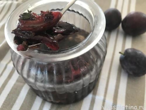 Вяленый чернослив рецепт. Вяленая слива с чесноком и прованскими травами в масле