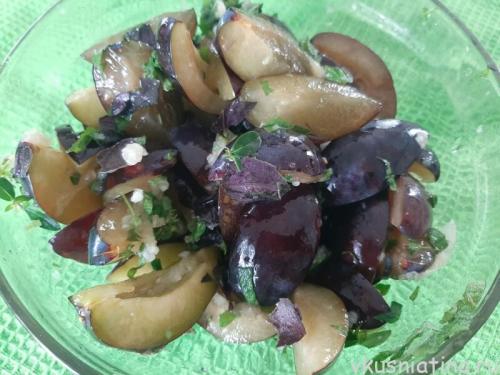 Вяленый чернослив рецепт. Вяленая слива с чесноком и прованскими травами в масле