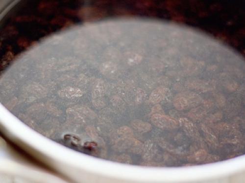 Закваска из изюма для хлеба. Натуральная закваска для хлеба