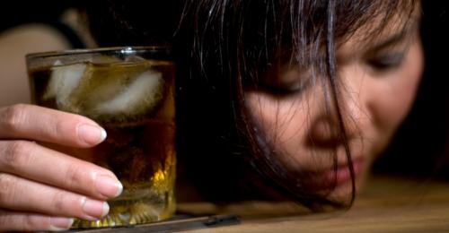 Влияние алкоголя на организм женщины. Особенности алкогольной зависимости у женщин